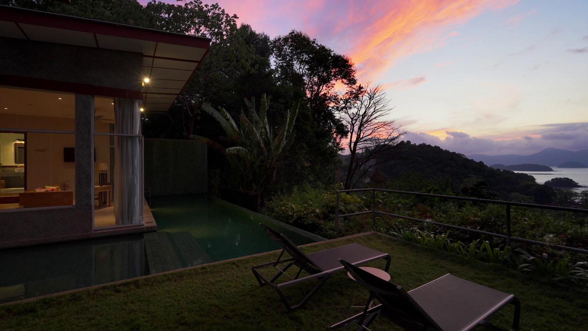 Ambong Pool Villas - Private Pool Pantai Cenang  Bagian luar foto