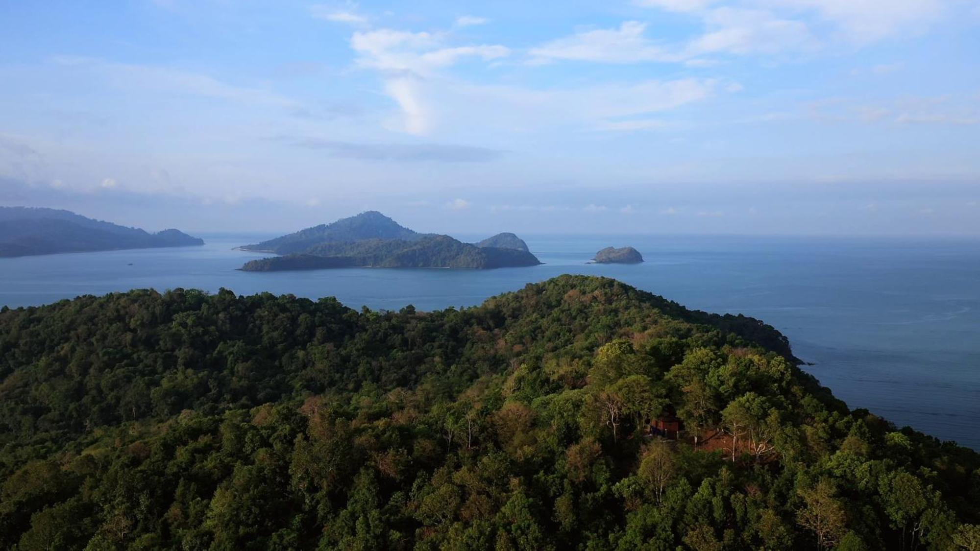 Ambong Pool Villas - Private Pool Pantai Cenang  Bagian luar foto