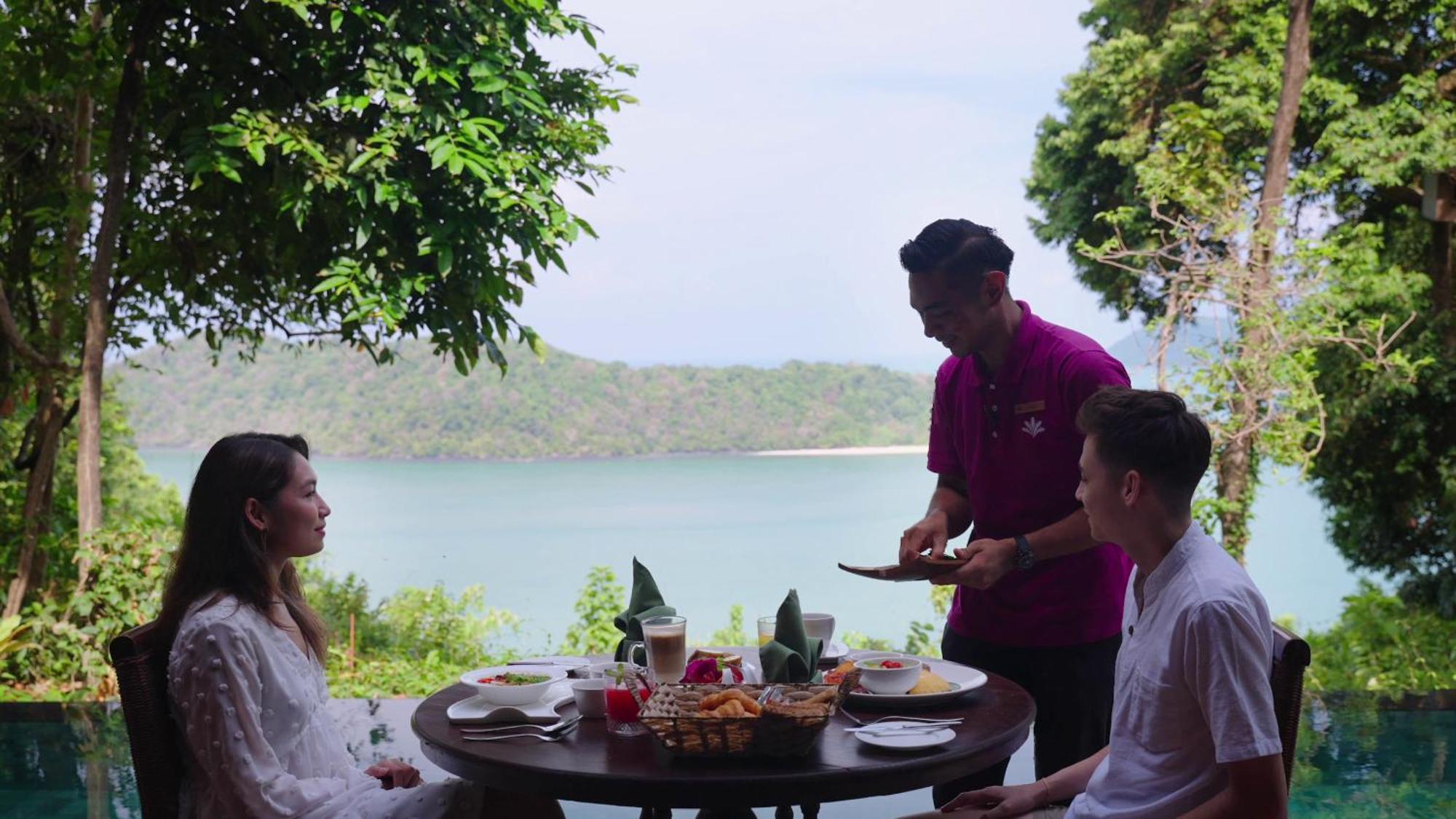 Ambong Pool Villas - Private Pool Pantai Cenang  Bagian luar foto
